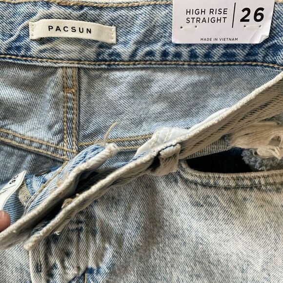 Pacsun Distressed Light Wash Raw Hem High Rise Straight Leg Jeans NWT Size 26 - Picture 3 of 6